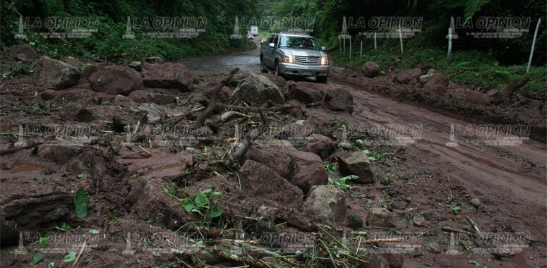 Caminos destrozados en la zona de Misantla