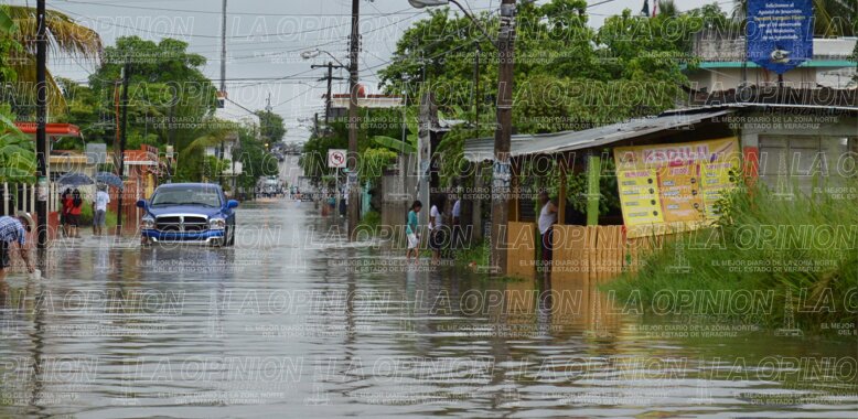 ¡Evalúan desastre en Tuxpan ocasionado por las fuertes lluvias!